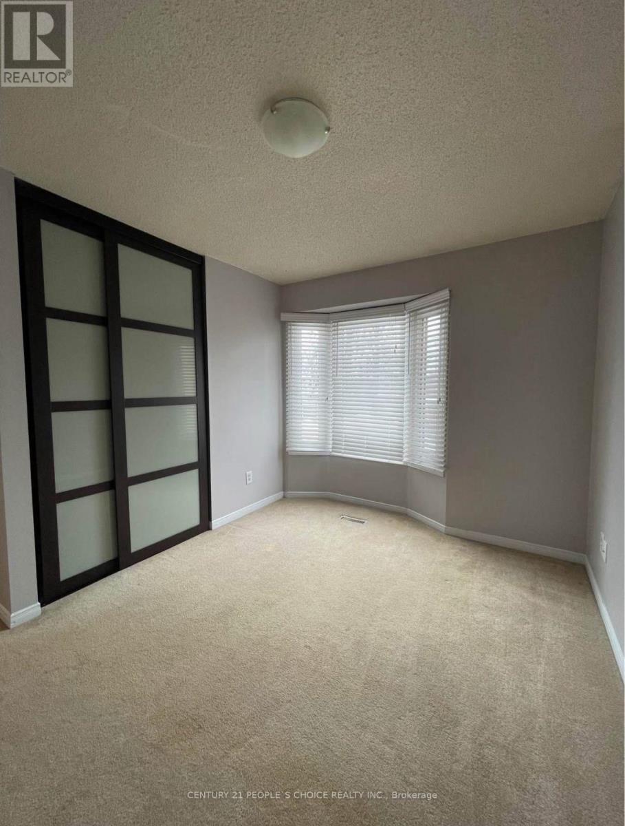 Upper Unit - 3 Blossom Avenue, Brampton, Ontario  L6X 2W2 - Photo 11 - W12543306