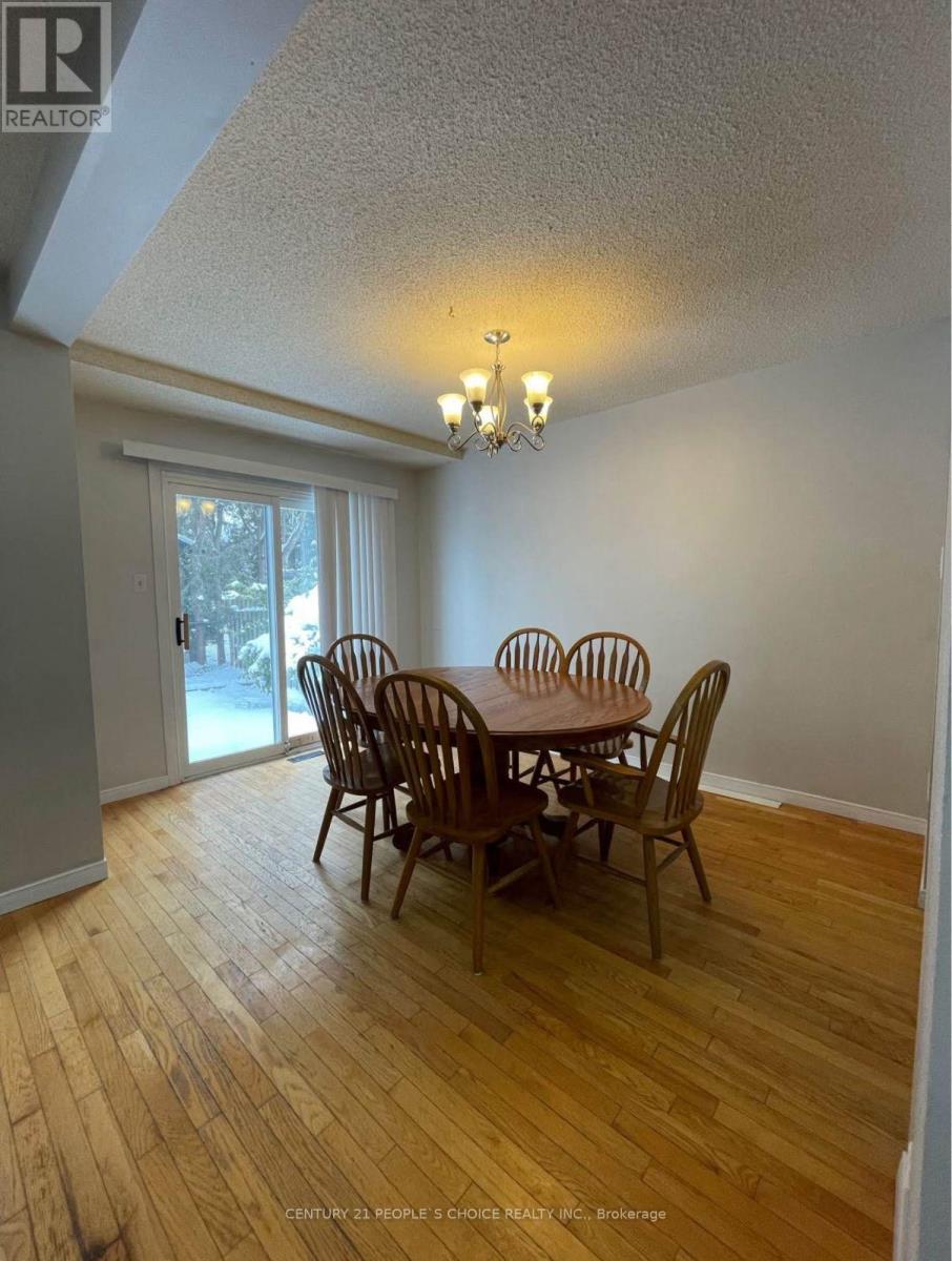 Upper Unit - 3 Blossom Avenue, Brampton, Ontario  L6X 2W2 - Photo 7 - W12543306