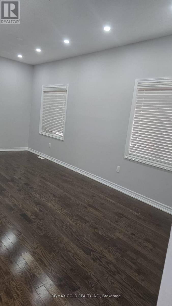 34 Leadership Drive, Brampton, Ontario  L6Y 5T9 - Photo 2 - W12543364