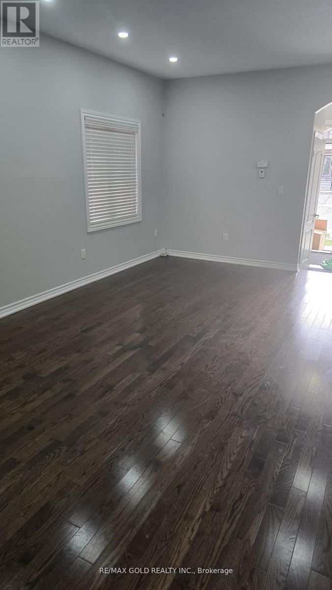 34 Leadership Drive, Brampton, Ontario  L6Y 5T9 - Photo 3 - W12543364