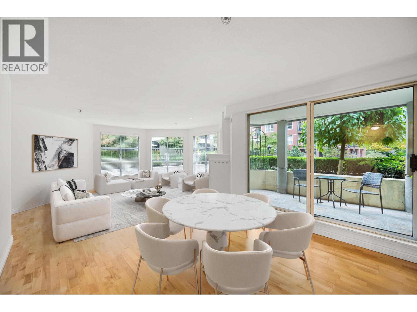 105 5 Renaissance Square, New Westminster, British Columbia  V3M 6K5 - Photo 2 - R3067306