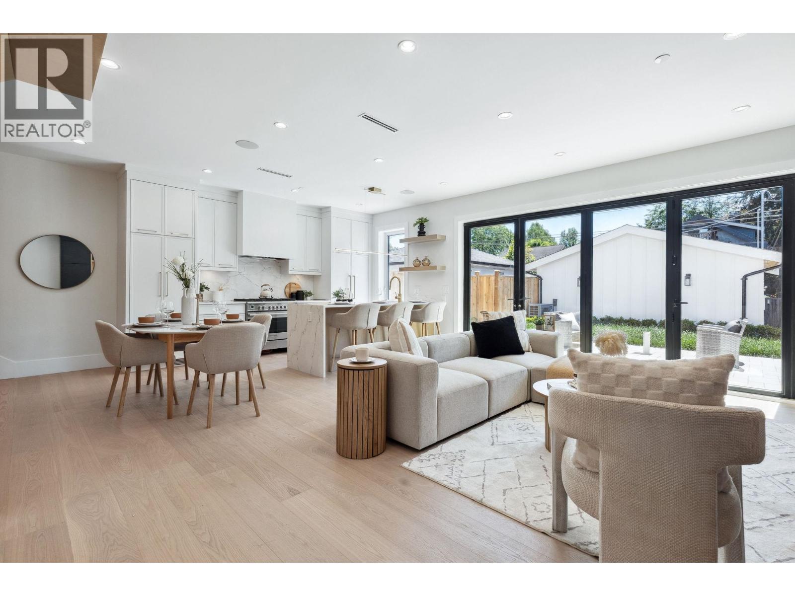 #2 2244 E 11TH AVENUE, Vancouver, British Columbia