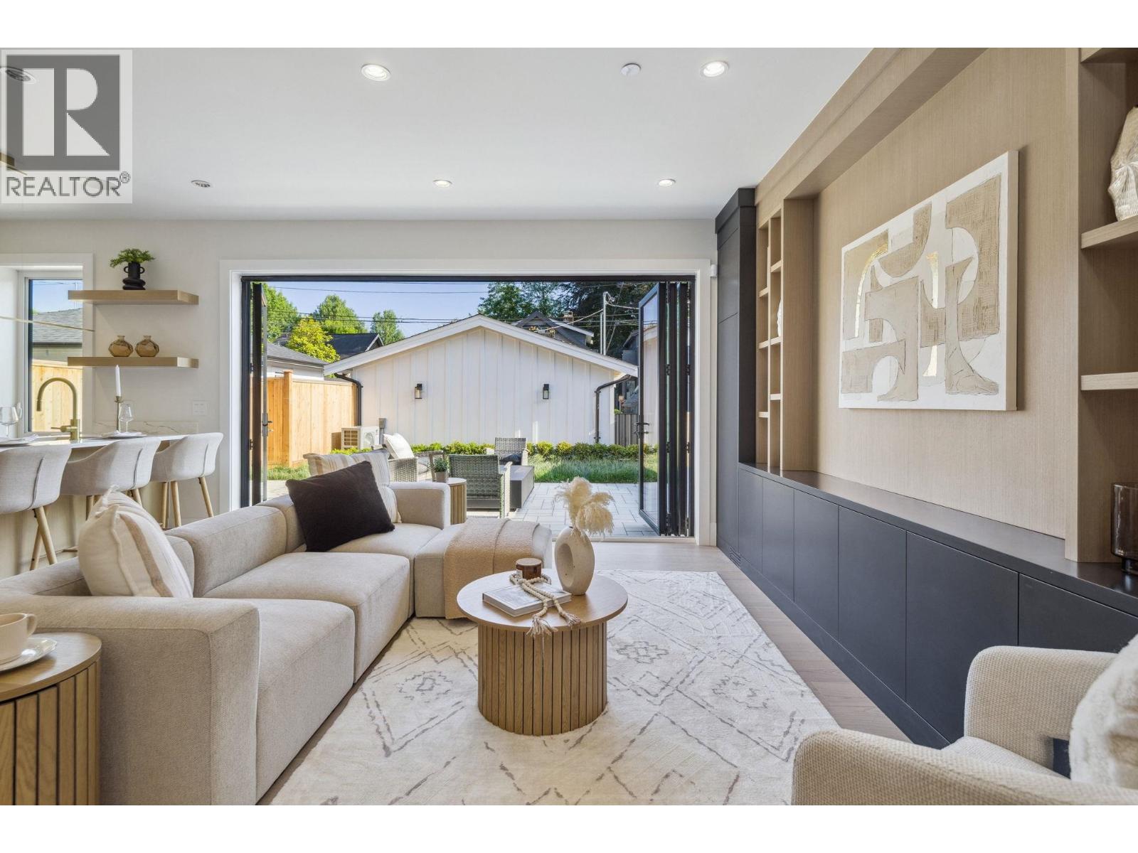 #2 2244 E 11th Avenue, Vancouver, British Columbia  V5N 1Z6 - Photo 4 - R3067325