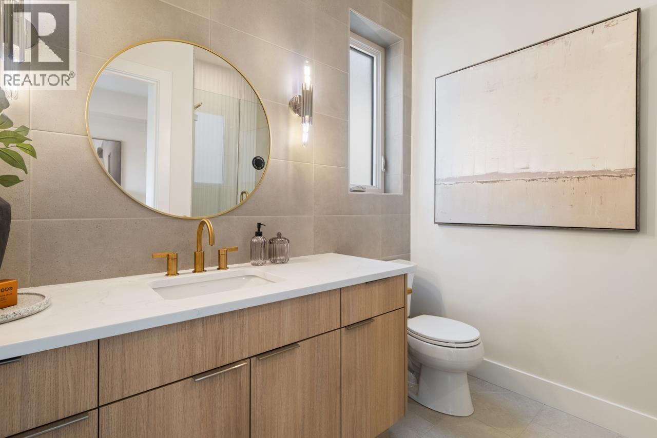 2 1937 Templeton Drive, Vancouver, British Columbia  V5N 4V9 - Photo 24 - R3067342