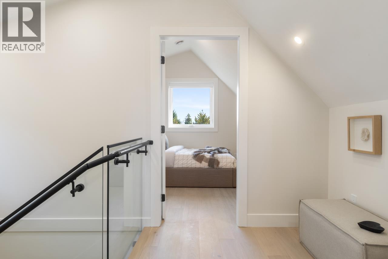 2 1937 Templeton Drive, Vancouver, British Columbia  V5N 4V9 - Photo 30 - R3067342