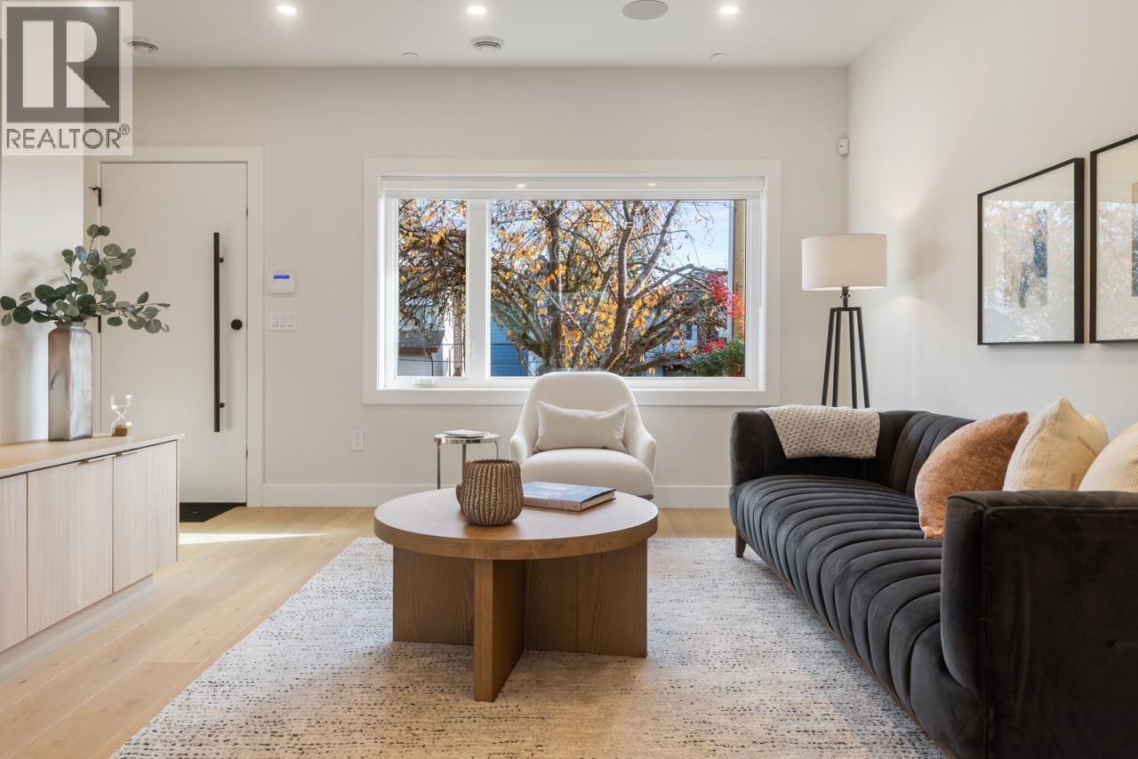 2 1937 Templeton Drive, Vancouver, British Columbia  V5N 4V9 - Photo 9 - R3067342