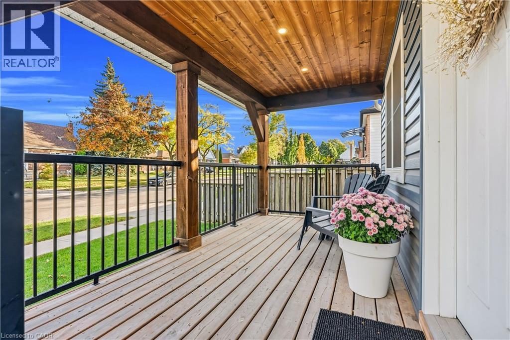 324 East 43rd Street, Hamilton, Ontario  L8T 3C7 - Photo 2 - 40781759