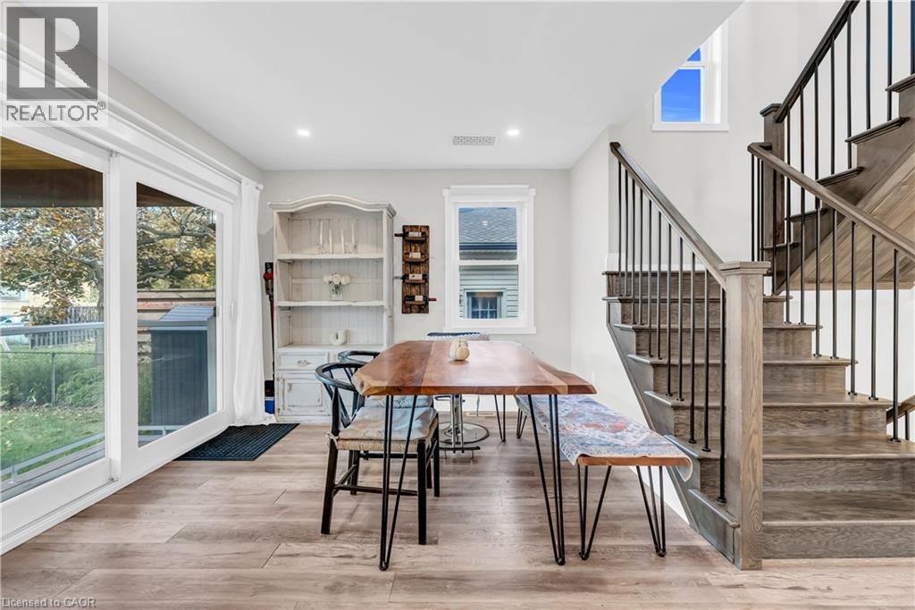 324 East 43rd Street, Hamilton, Ontario  L8T 3C7 - Photo 11 - 40781759