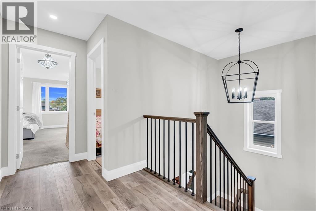 324 East 43rd Street, Hamilton, Ontario  L8T 3C7 - Photo 12 - 40781759