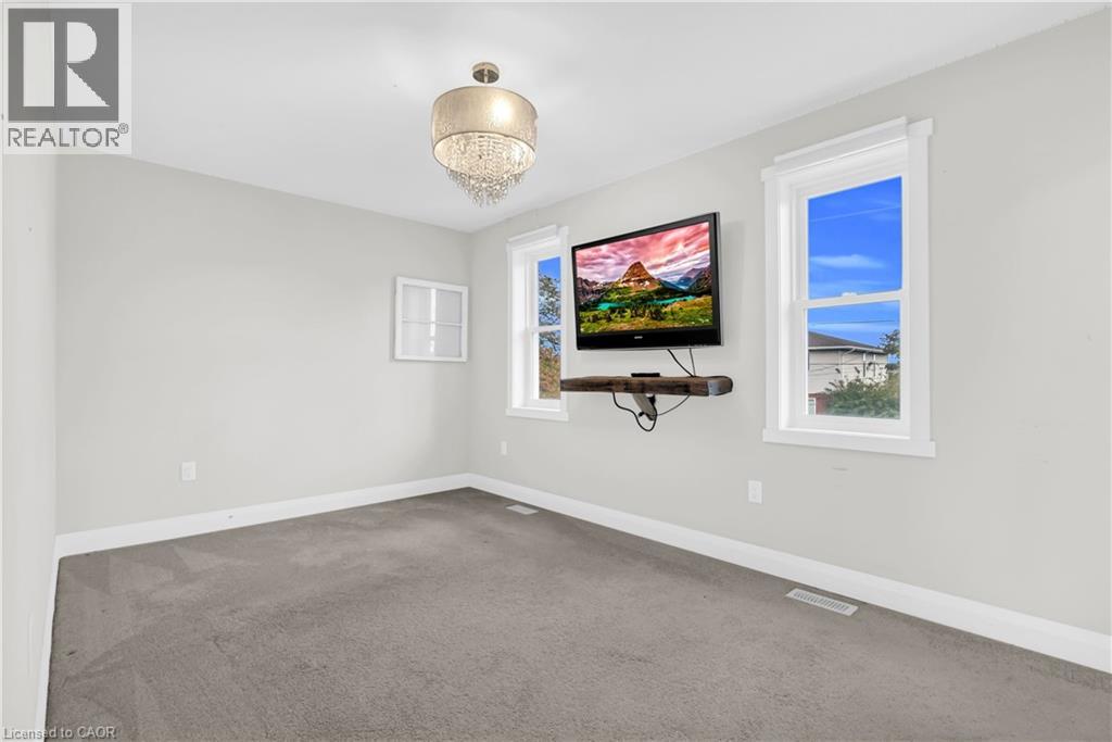 324 East 43rd Street, Hamilton, Ontario  L8T 3C7 - Photo 17 - 40781759