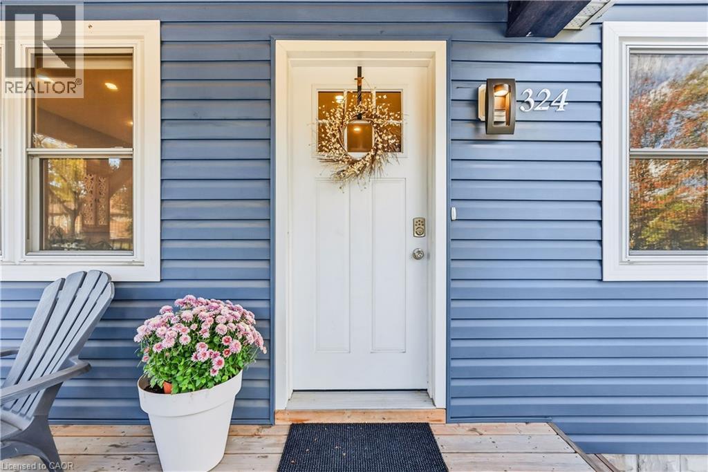 324 East 43rd Street, Hamilton, Ontario  L8T 3C7 - Photo 4 - 40781759