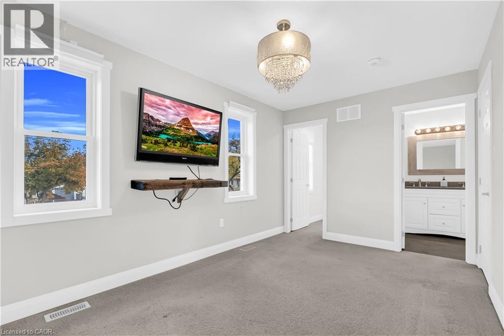 324 East 43rd Street, Hamilton, Ontario  L8T 3C7 - Photo 18 - 40781759