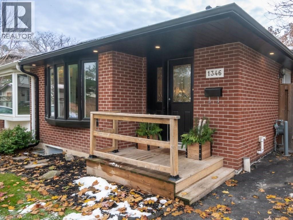 1346 COLONSAY Drive, Burlington, Ontario