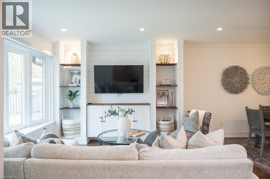 1346 Colonsay Drive, Burlington, Ontario  L7P 2T9 - Photo 4 - 40788099