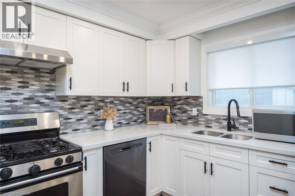 1346 Colonsay Drive, Burlington, Ontario  L7P 2T9 - Photo 11 - 40788099