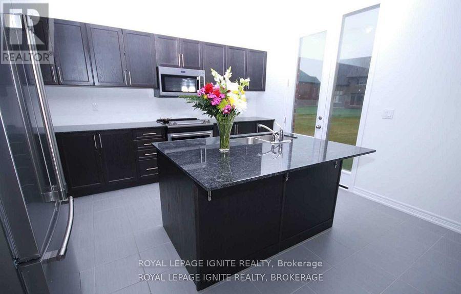 66 Summer Breeze Drive, Quinte West, Ontario K0K 1L0 - Photo 8 - X12543302