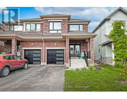 76 PREST WAY, Centre Wellington, Ontario