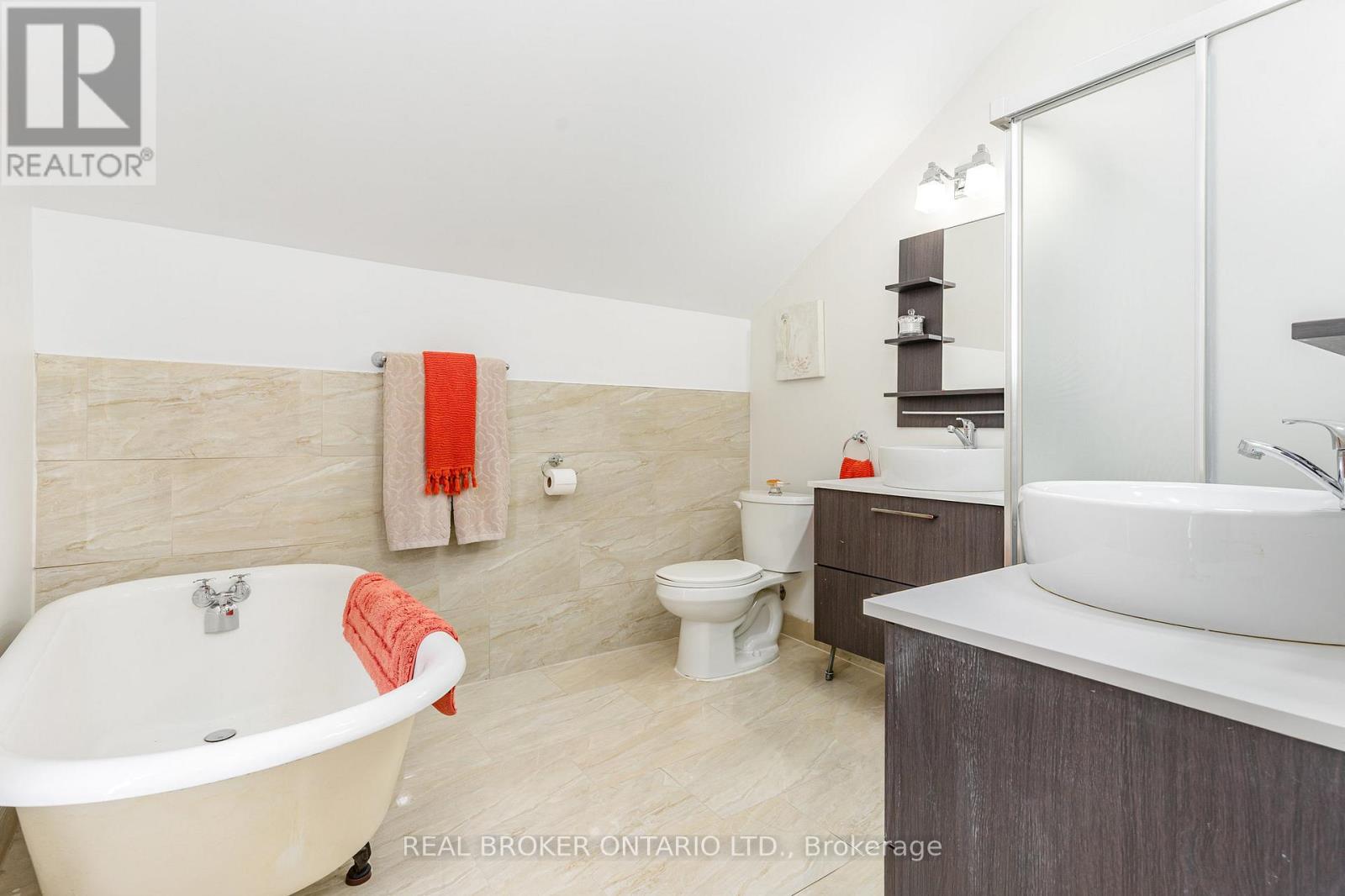 292 Lambton Street W, West Grey, Ontario  N0G 1R0 - Photo 17 - X12543362