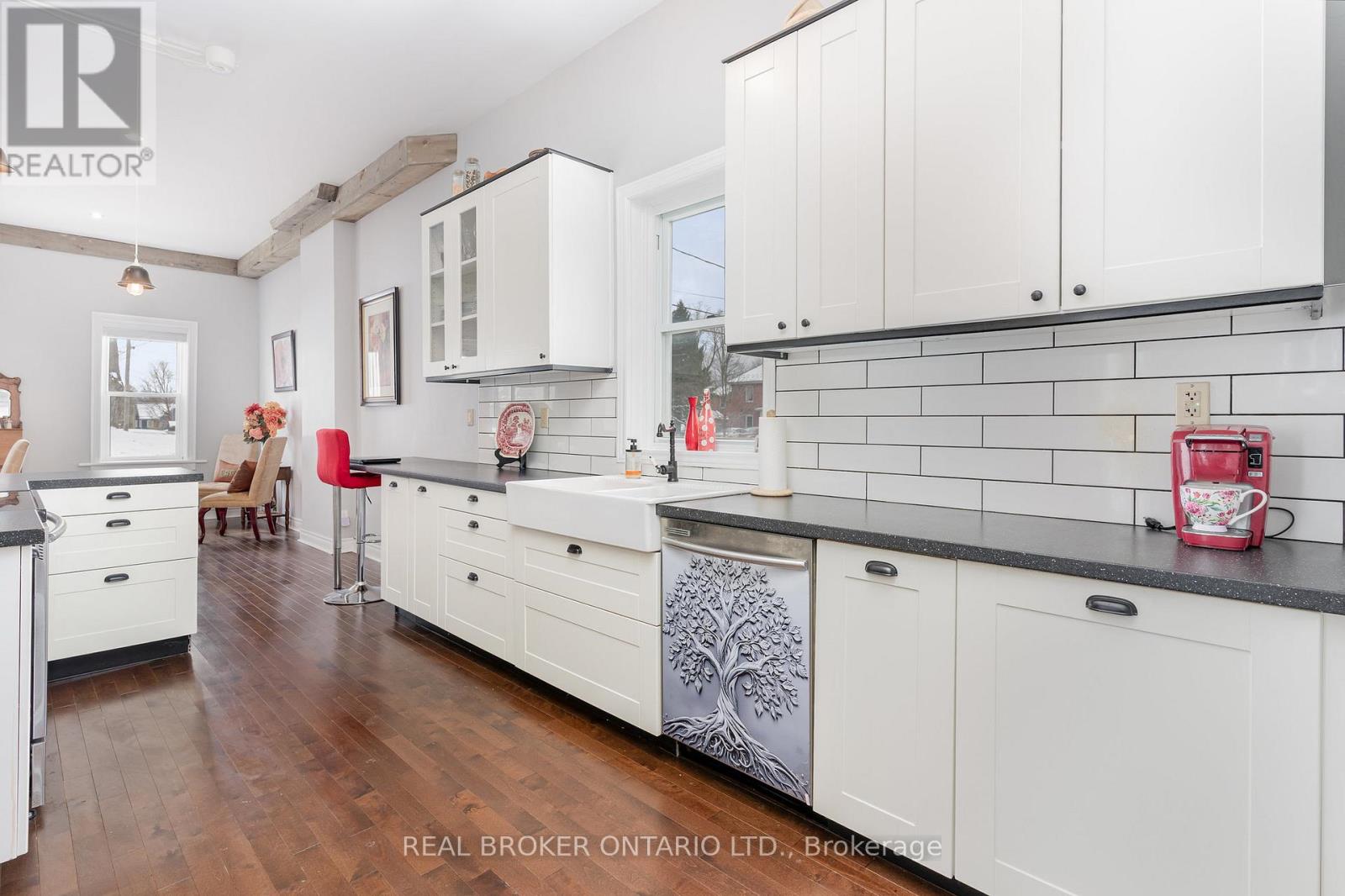 292 Lambton Street W, West Grey, Ontario  N0G 1R0 - Photo 7 - X12543362