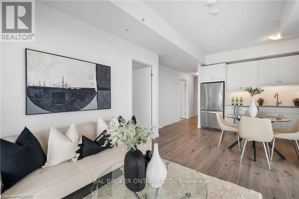 2405 - 60 Charles Street W, Kitchener, Ontario  N2G 1Y6 - Photo 4 - X12543368