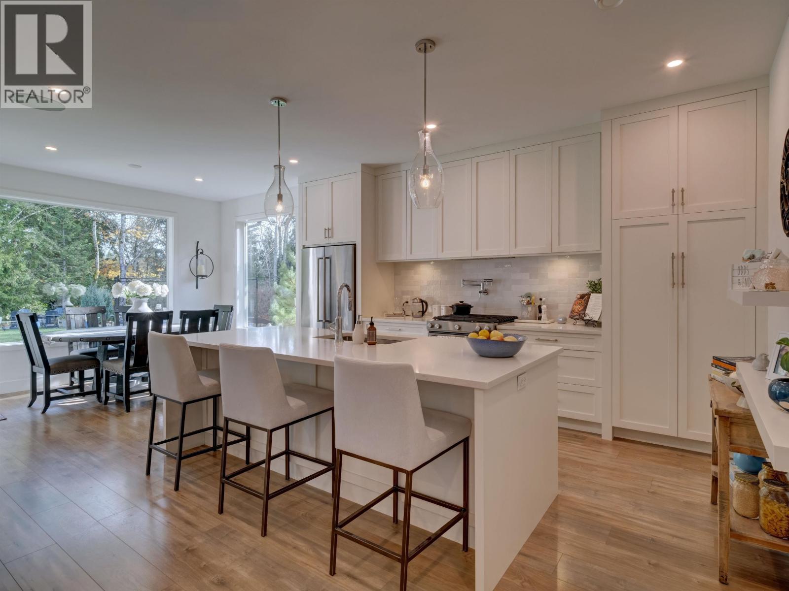 1414 Sunrise Place, Gibsons, British Columbia  V0N 1V5 - Photo 17 - R3067314