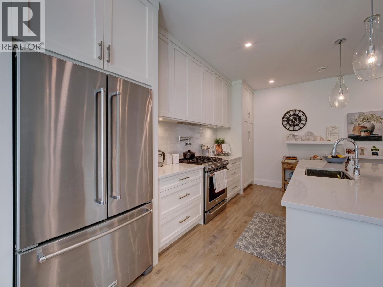 1414 Sunrise Place, Gibsons, British Columbia  V0N 1V5 - Photo 21 - R3067314