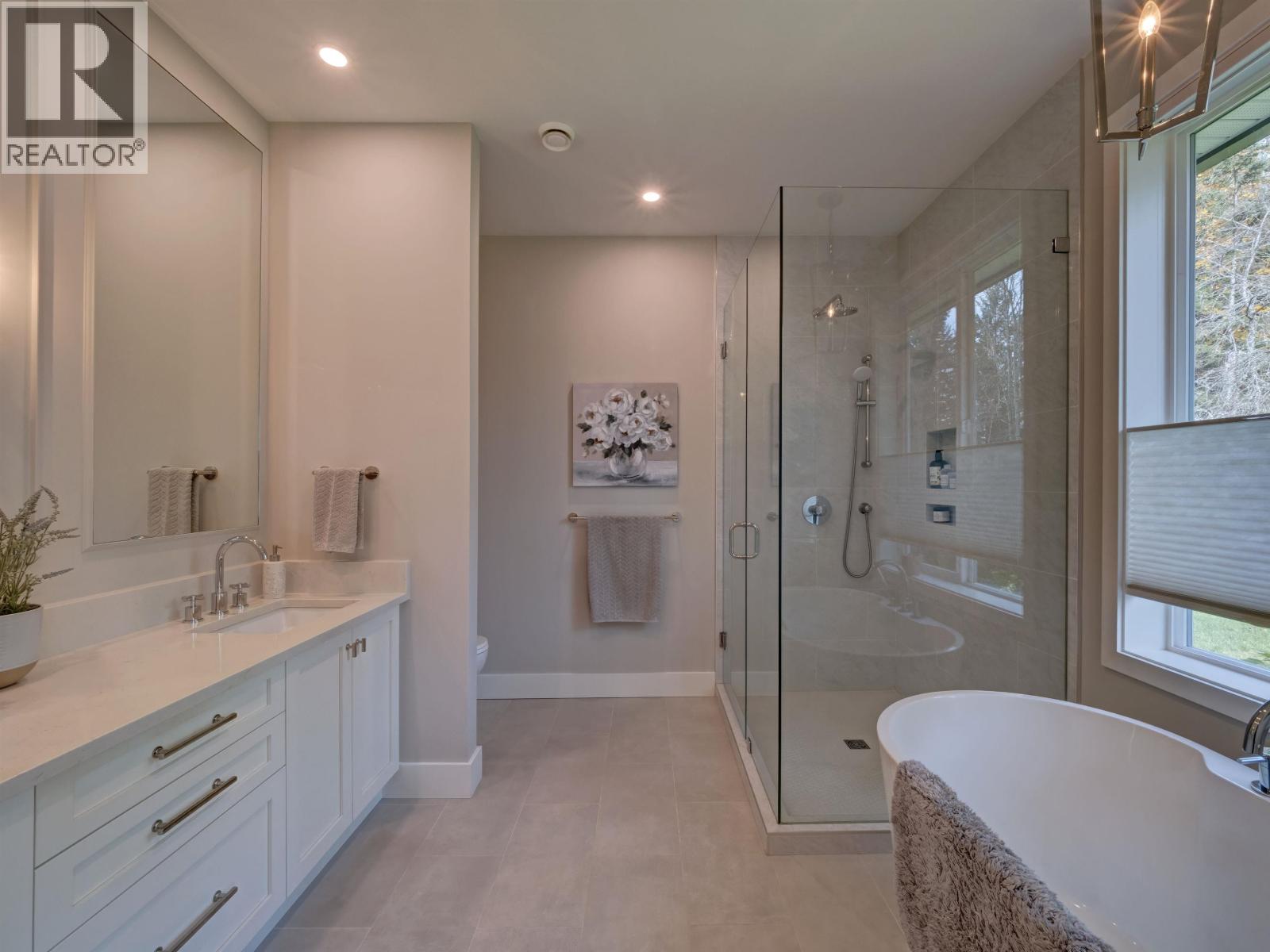 1414 Sunrise Place, Gibsons, British Columbia  V0N 1V5 - Photo 29 - R3067314