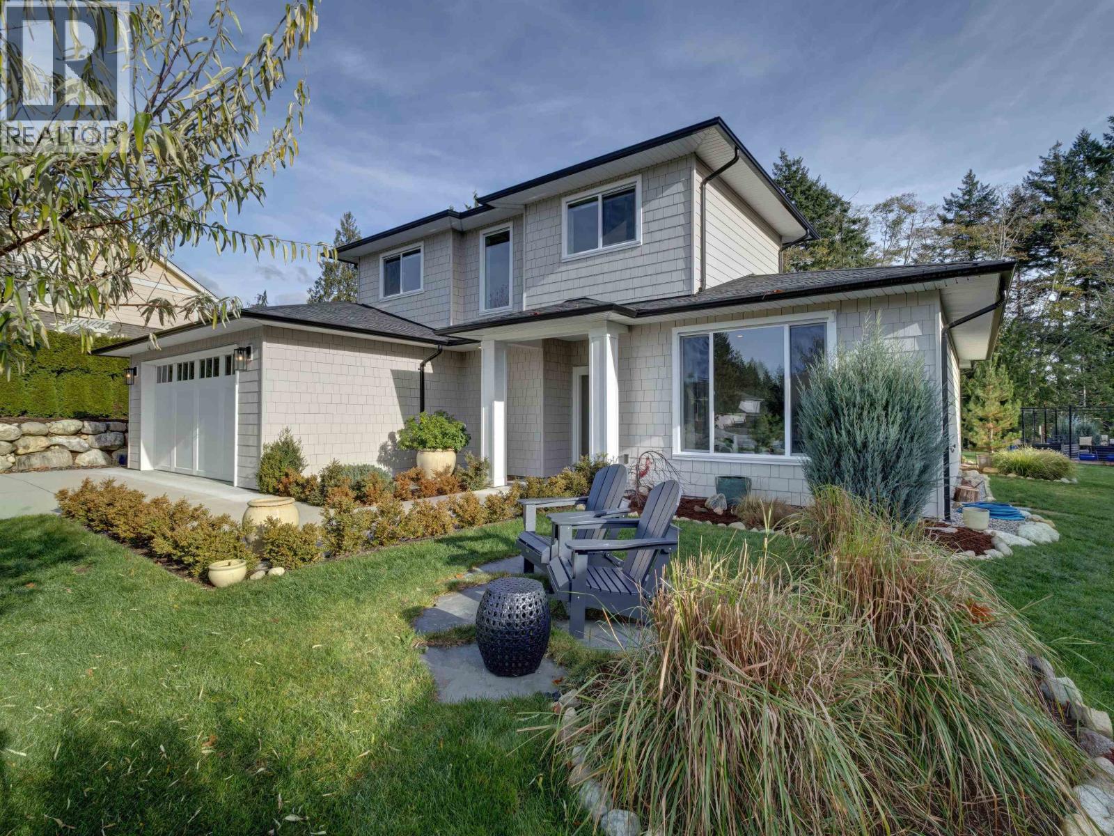 1414 Sunrise Place, Gibsons, British Columbia  V0N 1V5 - Photo 3 - R3067314