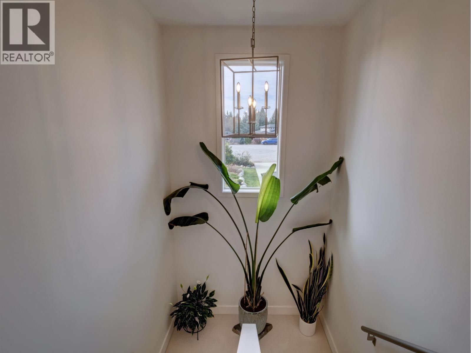 1414 Sunrise Place, Gibsons, British Columbia  V0N 1V5 - Photo 35 - R3067314