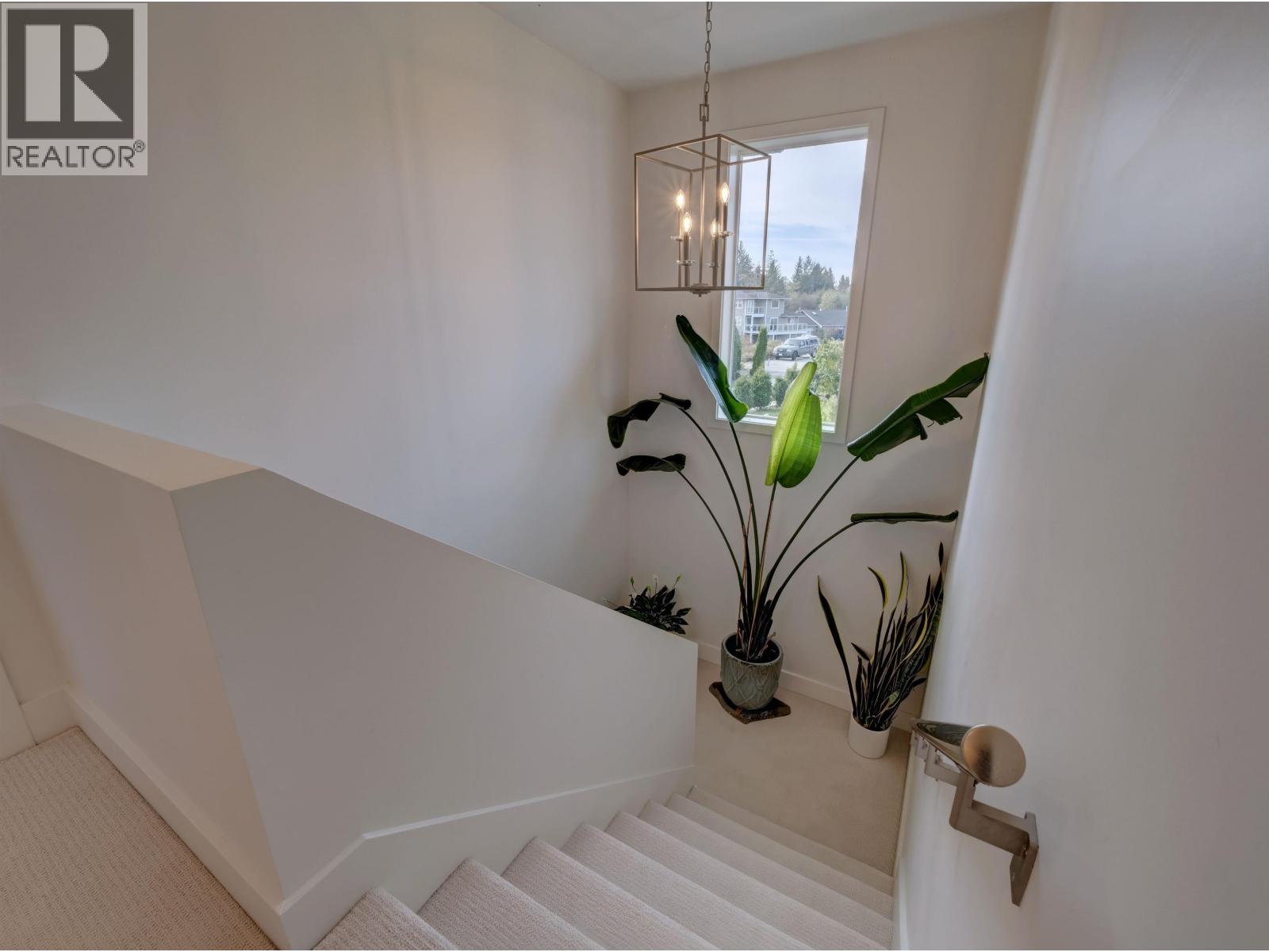 1414 Sunrise Place, Gibsons, British Columbia  V0N 1V5 - Photo 36 - R3067314