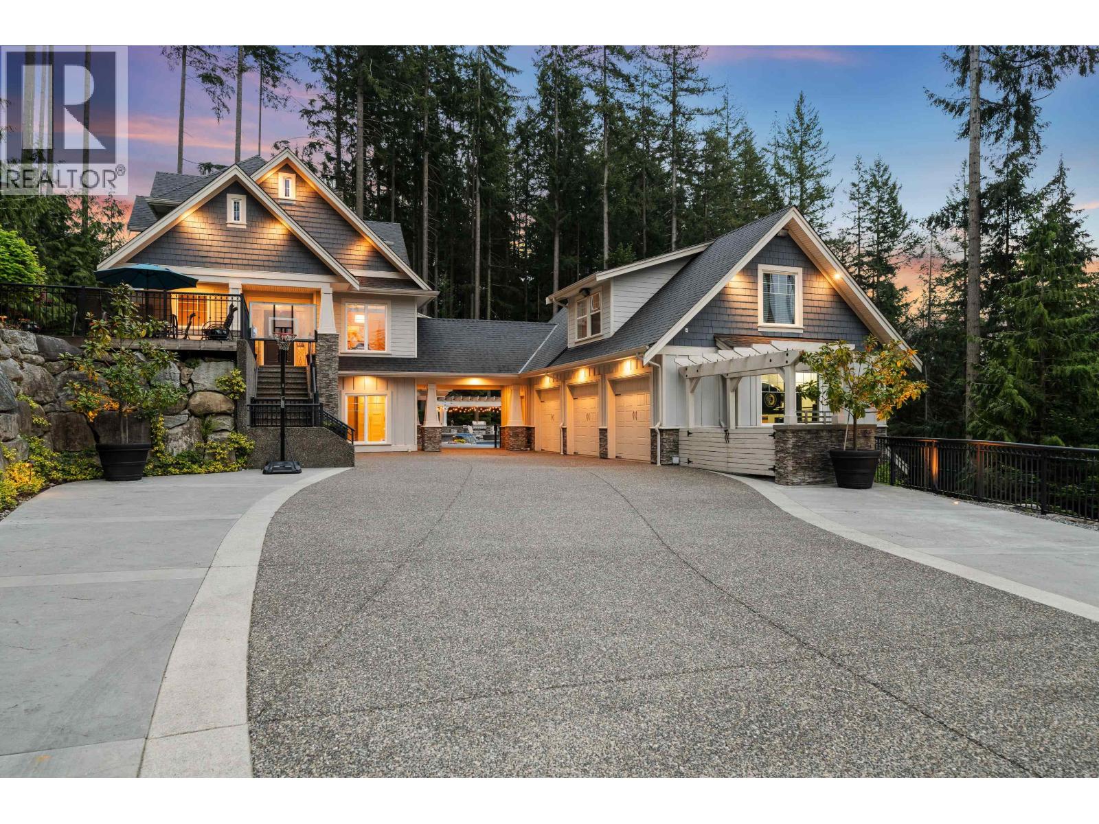 1462 Crystal Creek Drive, Anmore, British Columbia  V3H 0A3 - Photo 3 - R3067340