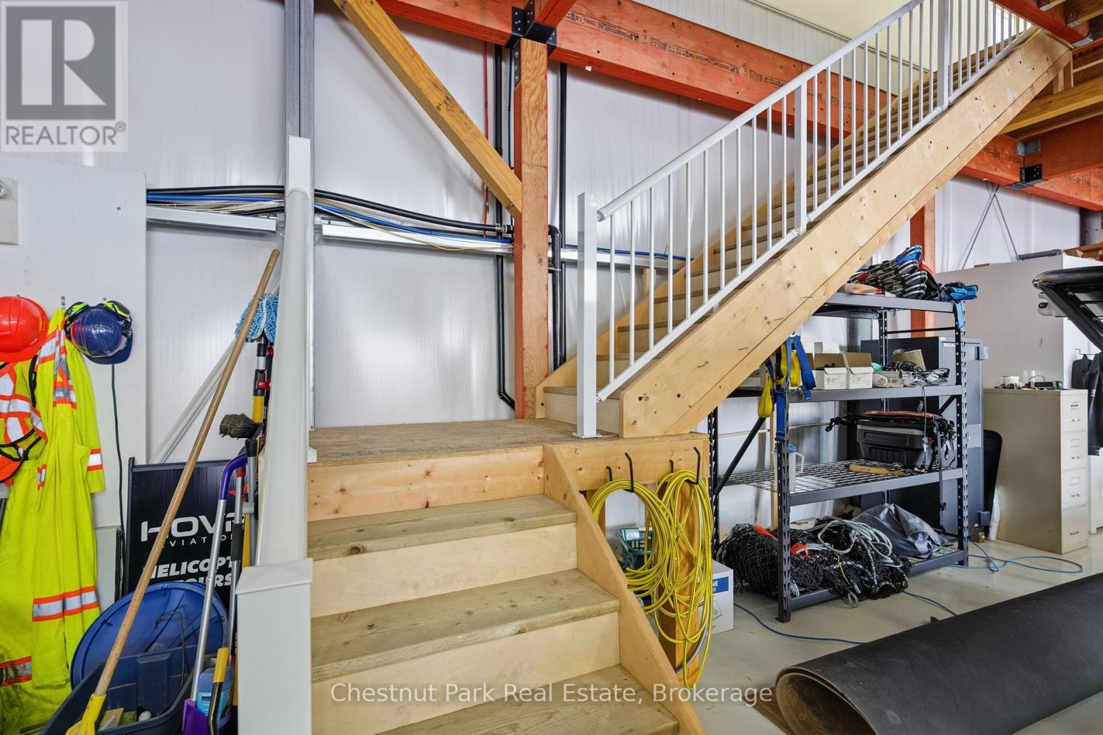 1255 Gravenhurst Parkway, Gravenhurst, Ontario P1P 1R1 - Photo 18 - X12543376