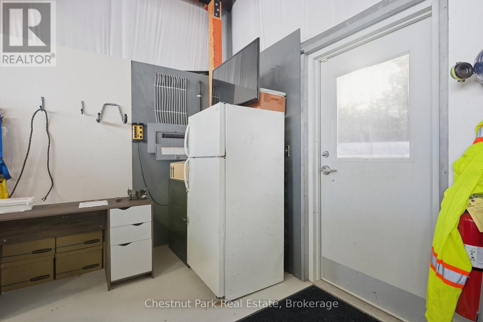 1255 Gravenhurst Parkway, Gravenhurst, Ontario P1P 1R1 - Photo 34 - X12543376