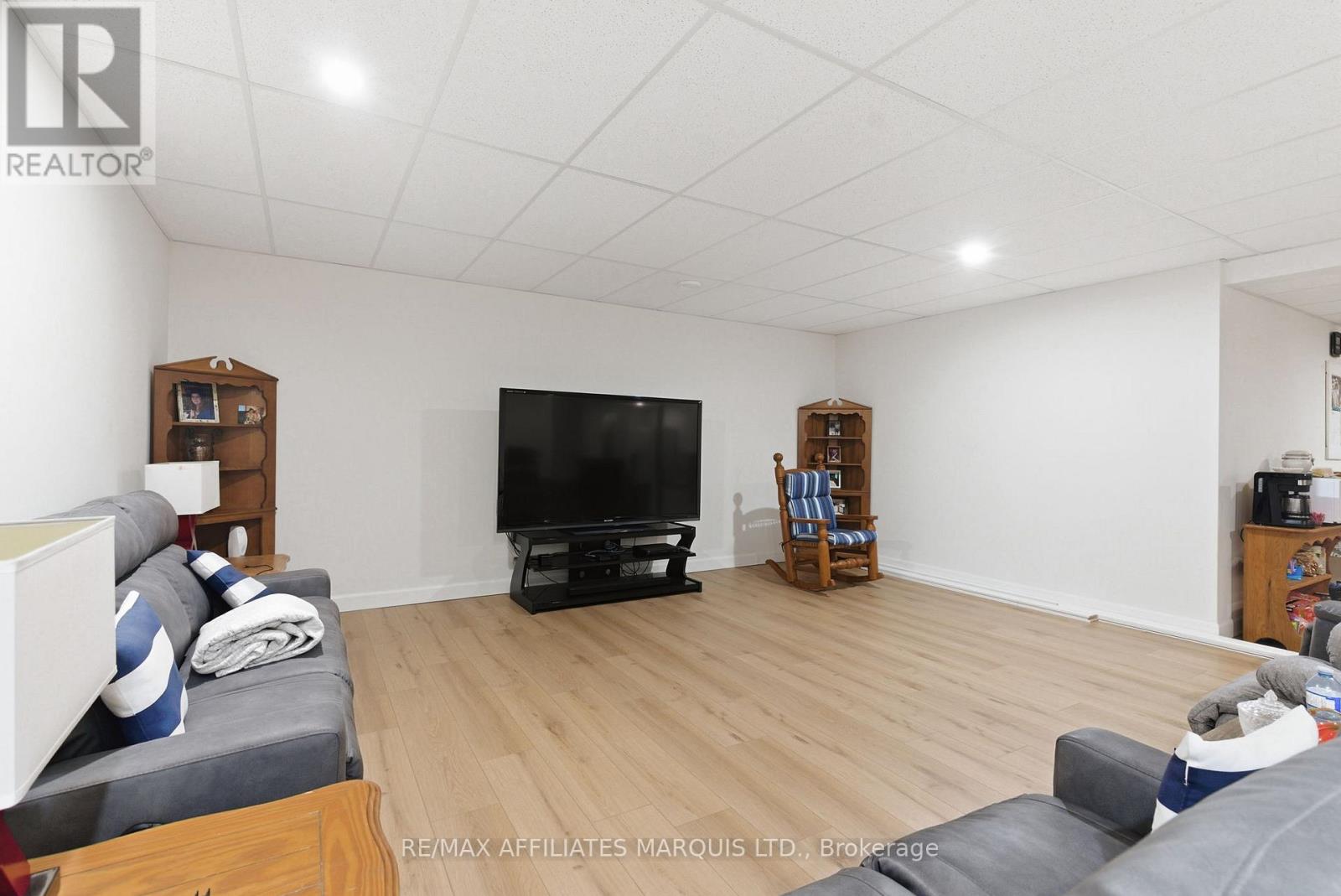 17026 Myers Road, South Stormont, Ontario  K0C 2A0 - Photo 26 - X12463510