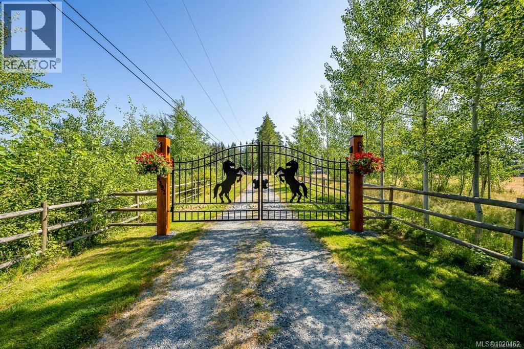 6392 Island Hwy N, Courtenay, British Columbia  V9J 1T7 - Photo 15 - 1020462