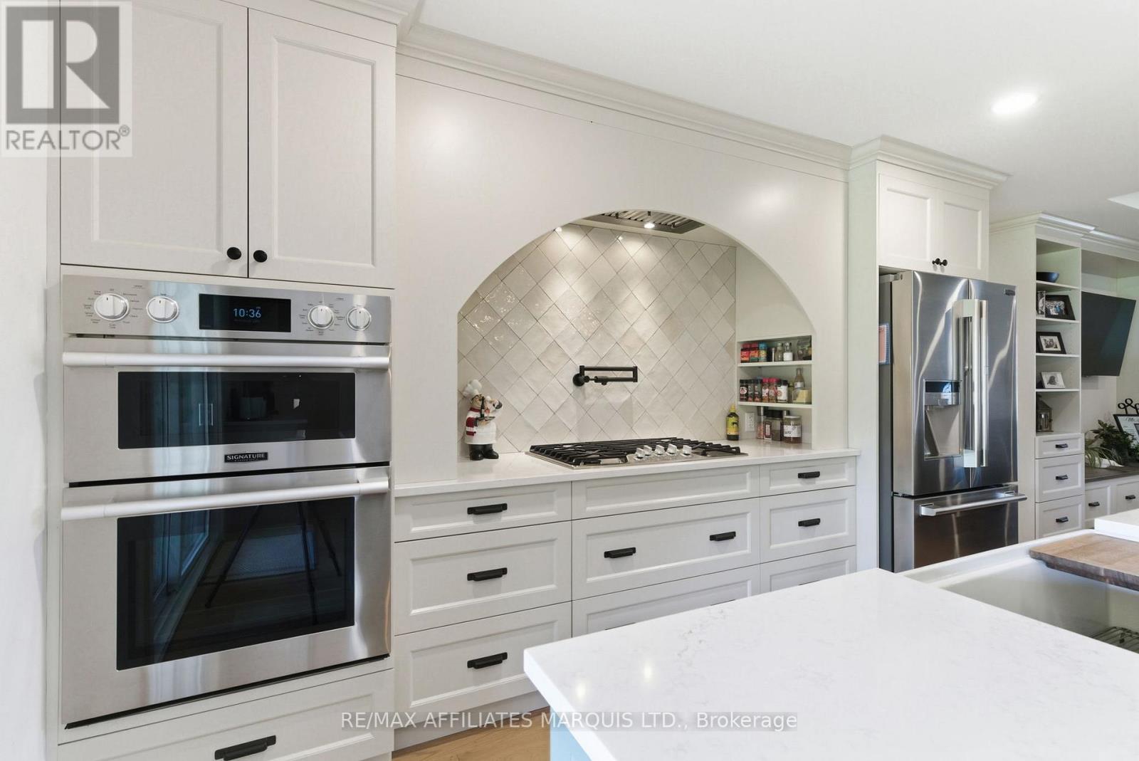 17026 Myers Road, South Stormont, Ontario  K0C 2A0 - Photo 6 - X12463510