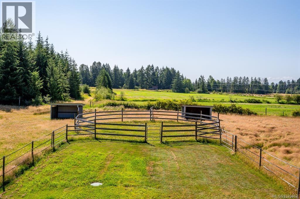 6392 Island Hwy N, Courtenay, British Columbia  V9J 1T7 - Photo 93 - 1020462