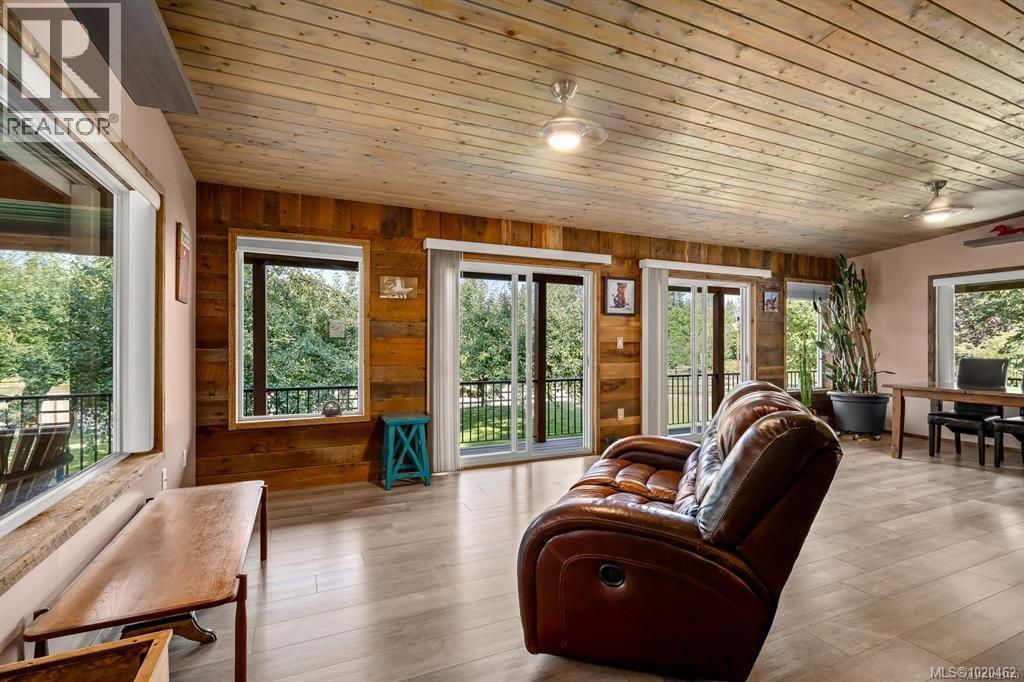 6392 Island Hwy N, Courtenay, British Columbia  V9J 1T7 - Photo 67 - 1020462