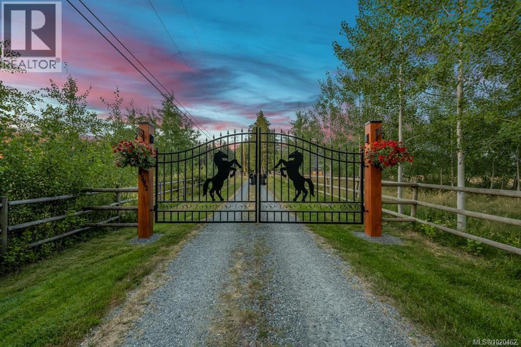 6392 Island Hwy N, Courtenay, British Columbia  V9J 1T7 - Photo 96 - 1020462