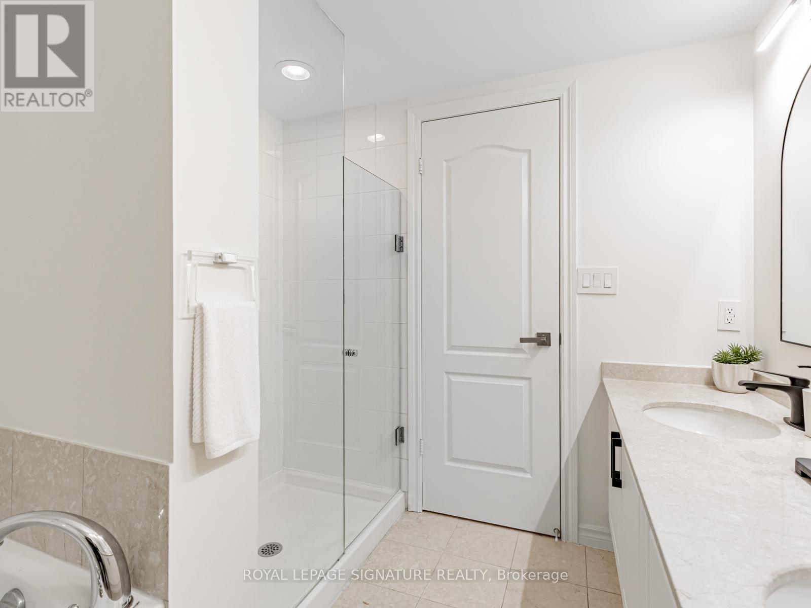 219 - 28 William Carson Crescent, Toronto, Ontario  M2P 2H1 - Photo 17 - C12543388