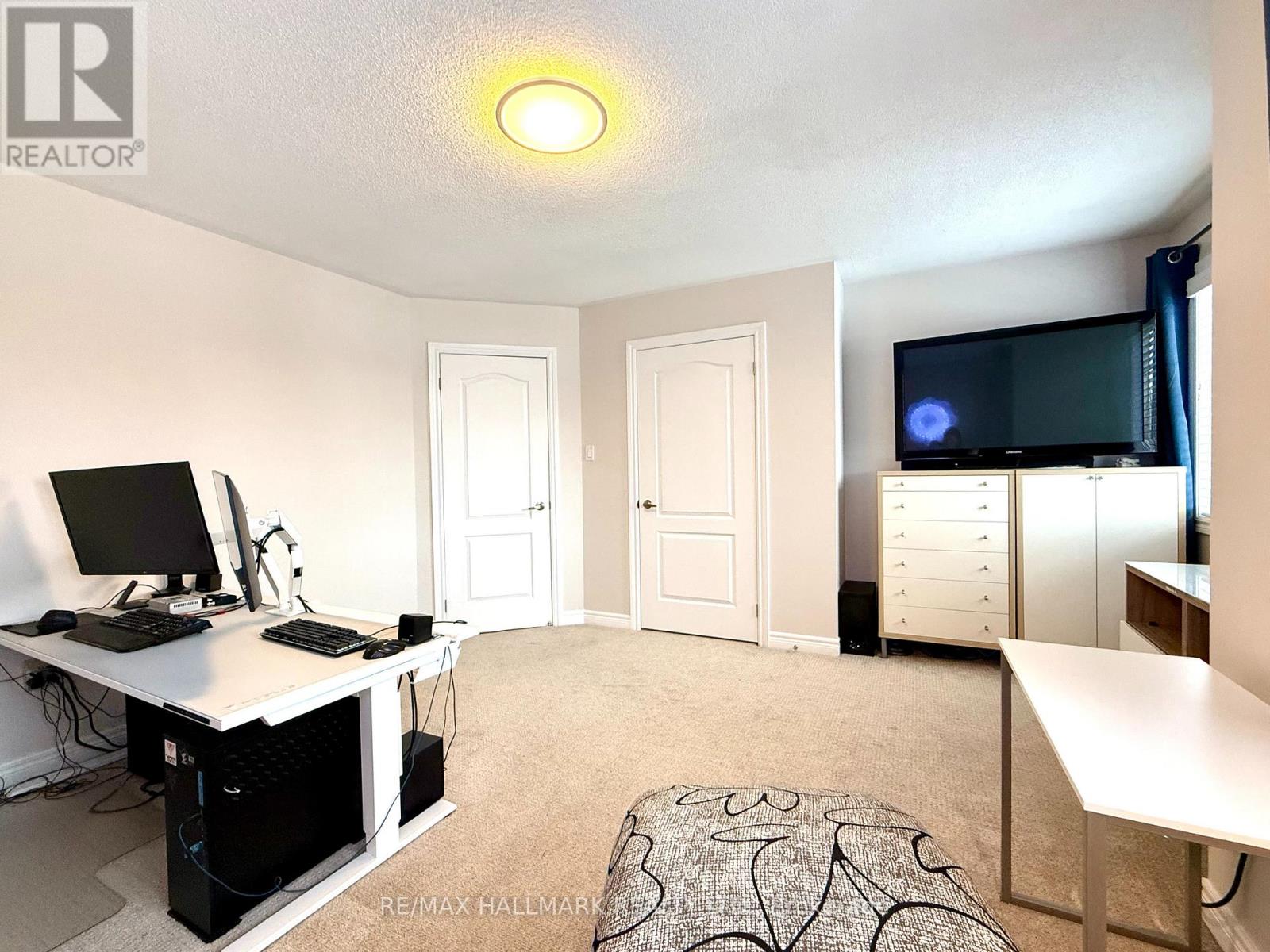 242 Karl Rose Trail, Newmarket, Ontario  L3X 3J2 - Photo 29 - N12542264