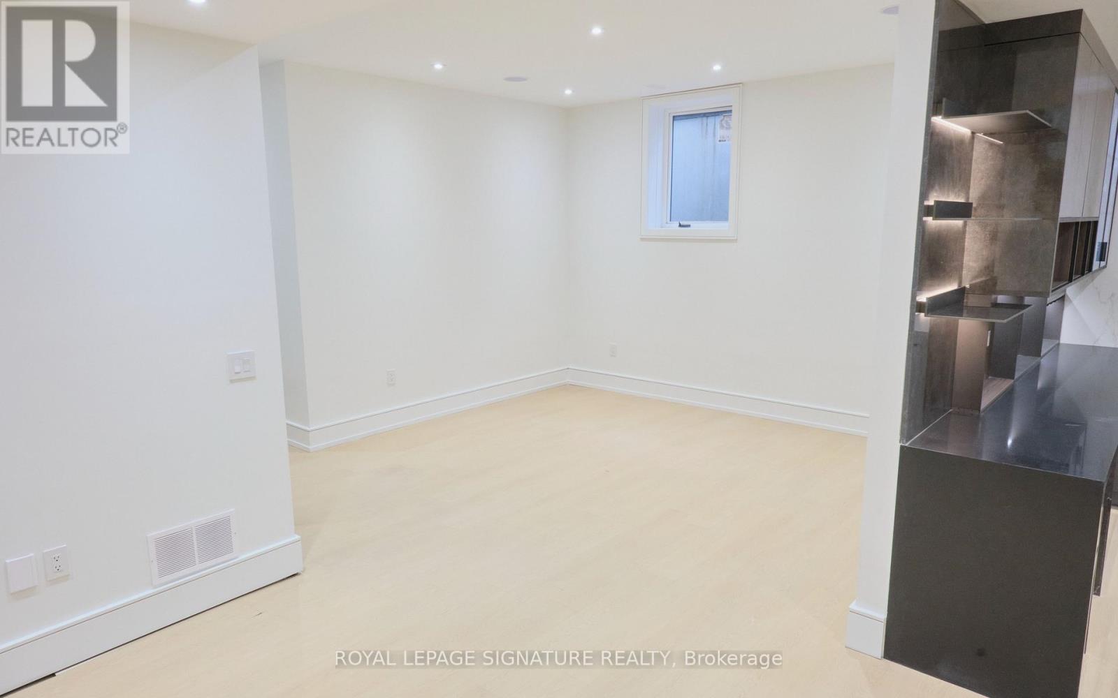 365 Jumna Avenue, Mississauga, Ontario  L5G 1Y5 - Photo 46 - W12539056