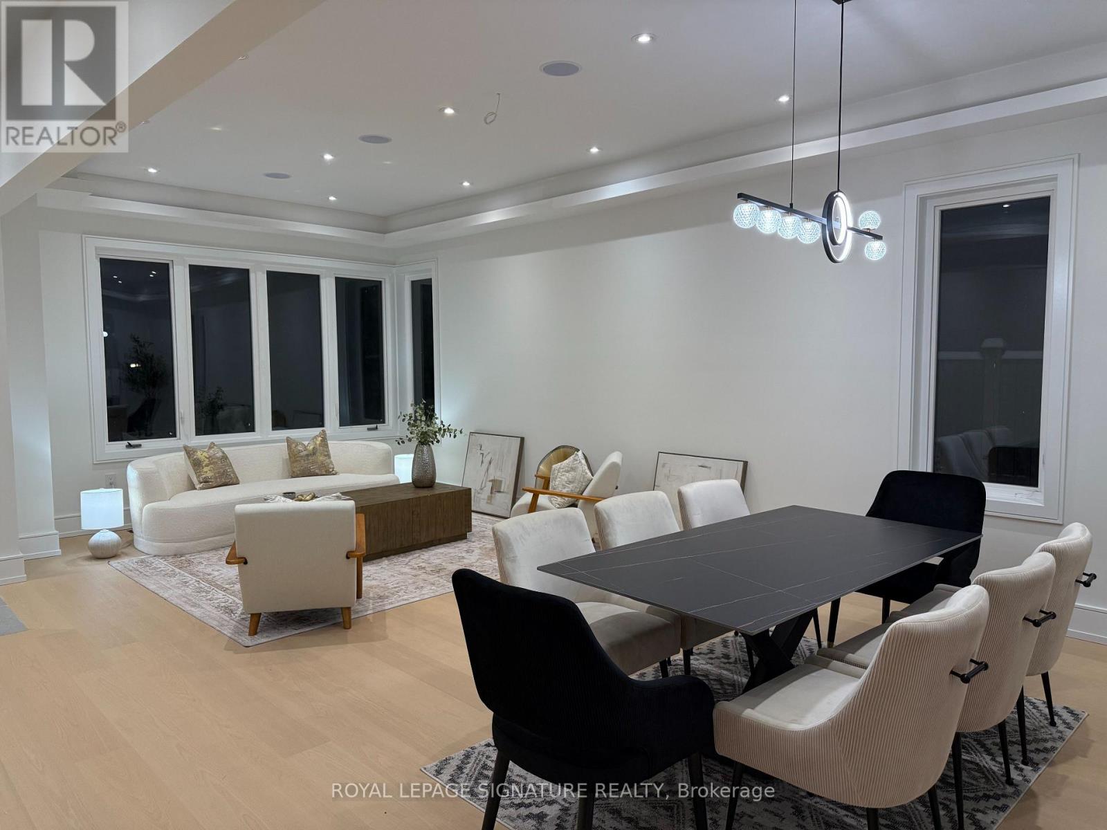 365 Jumna Avenue, Mississauga, Ontario  L5G 1Y5 - Photo 7 - W12539056