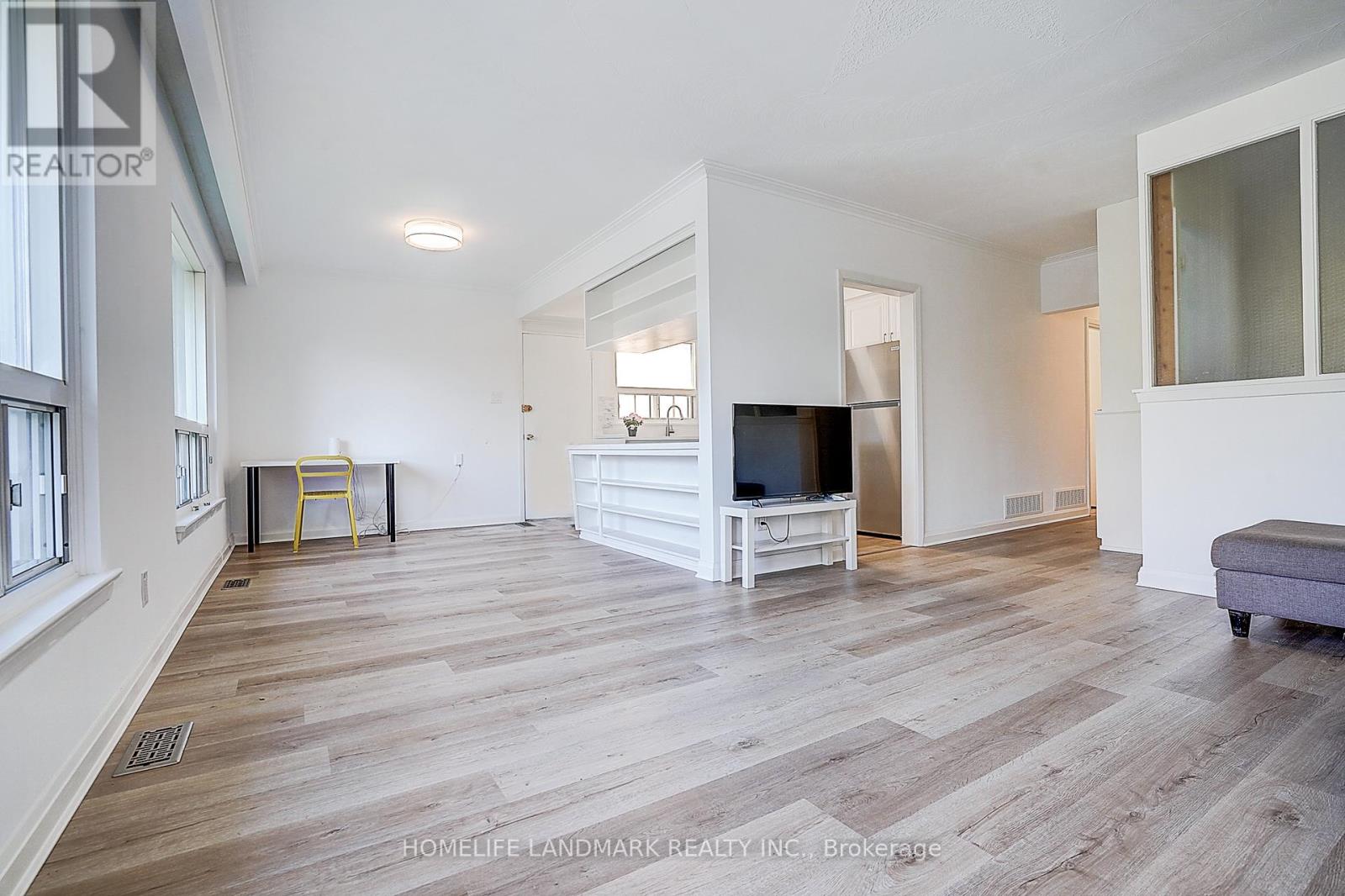 11 Doerr Road, Toronto, Ontario  M1P 4M7 - Photo 5 - E12543386