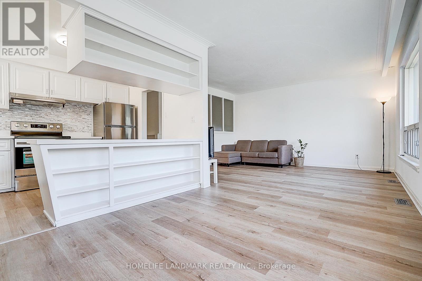 11 Doerr Road, Toronto, Ontario  M1P 4M7 - Photo 8 - E12543386