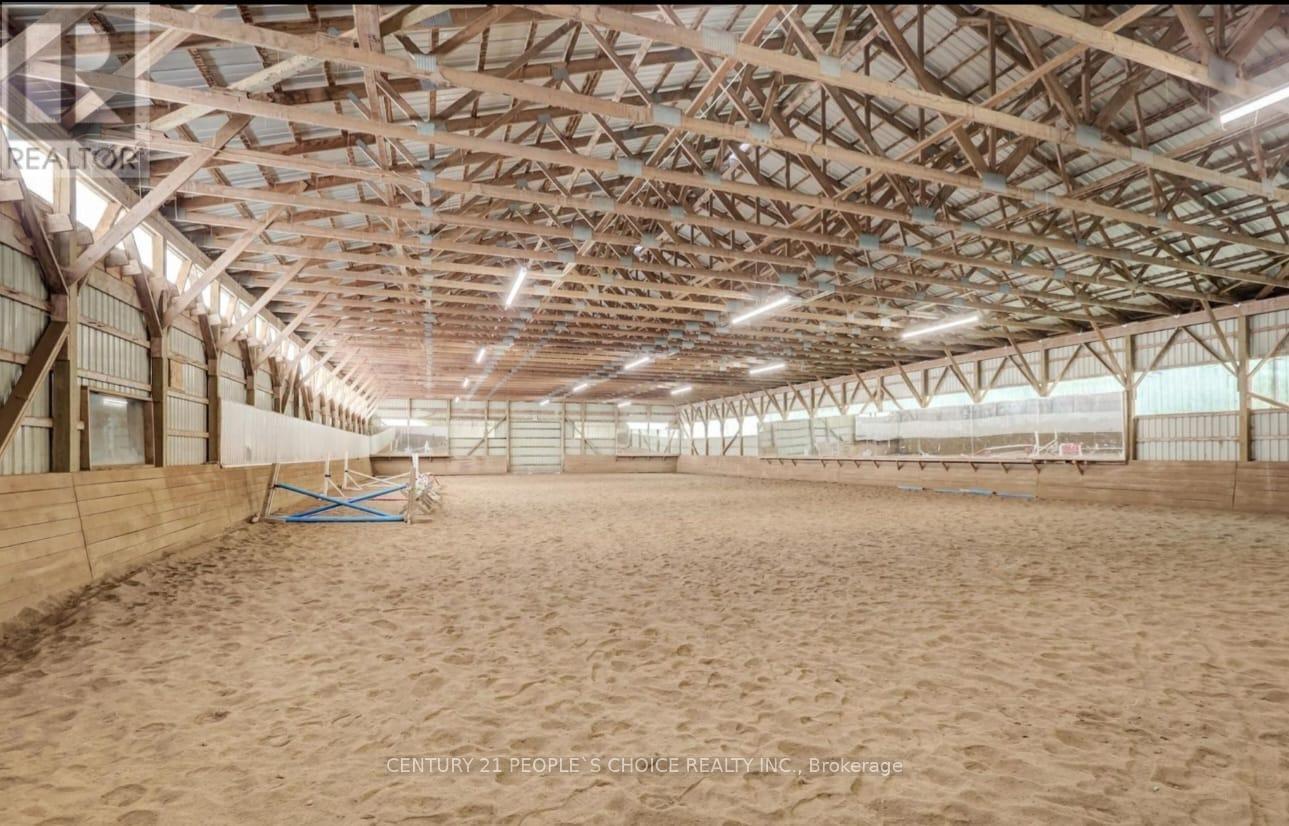 Barn And Arena - 18743 St Andrews Road N, Caledon, Ontario  L7K 2E3 - Photo 13 - W12543378