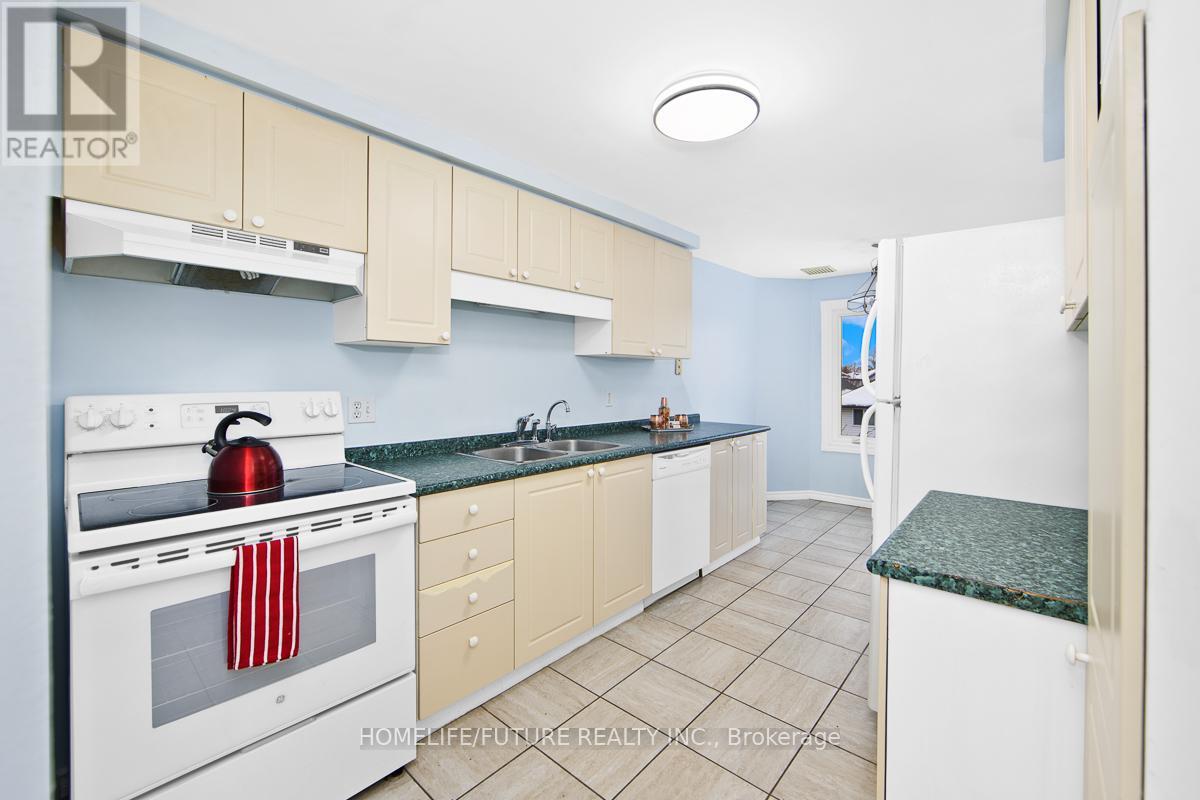 336 Sable Court, Waterloo, Ontario  N2K 3Z4 - Photo 8 - X12539334