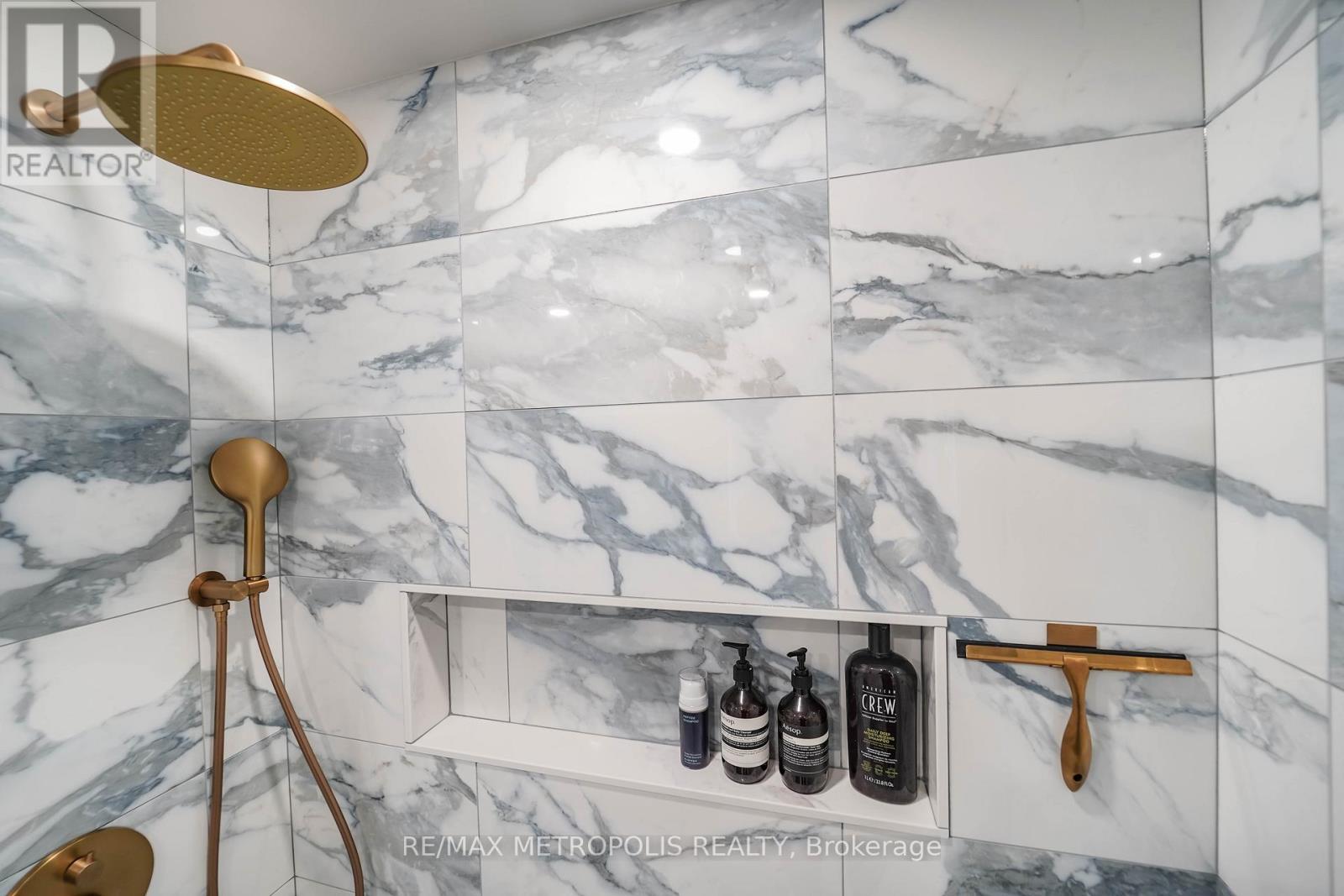 4392 Grassland Crescent, Mississauga, Ontario  L5V 1E2 - Photo 28 - W12536824