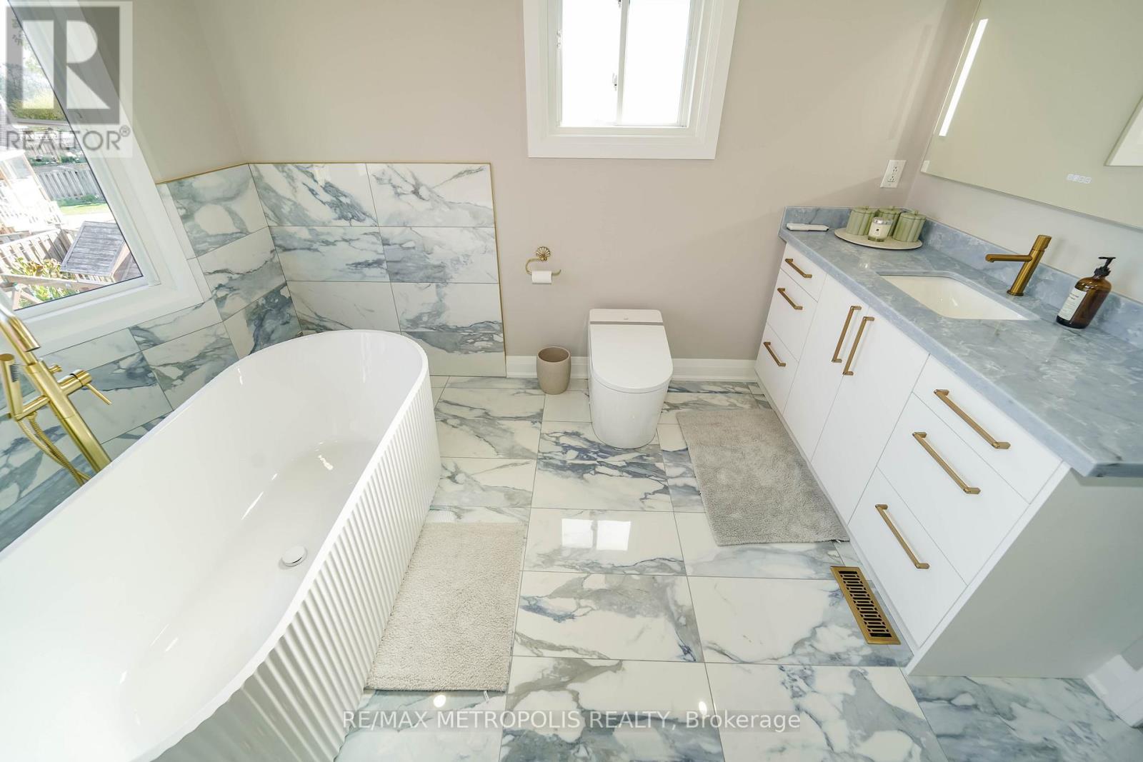 4392 Grassland Crescent, Mississauga, Ontario  L5V 1E2 - Photo 35 - W12536824