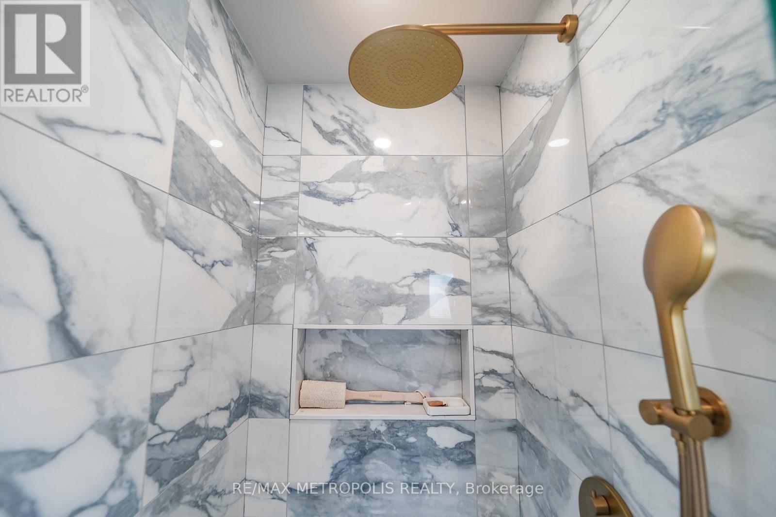 4392 Grassland Crescent, Mississauga, Ontario  L5V 1E2 - Photo 36 - W12536824